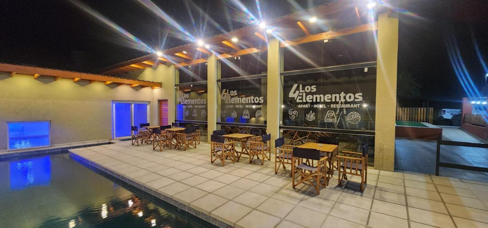 Los 4 elementos La Falda Exterior foto